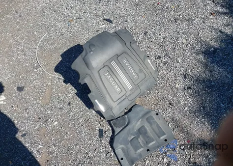 2013 Jaguar Xj Xjl Portfolio z USA, uszkodzony, nr VIN SAJWJ2GDXD8V44882